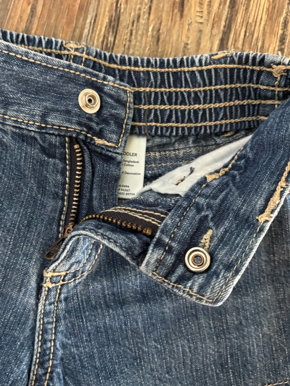 OshKosh B’gosh Denim Shorts Jorts 3T Blue Red White Plaid Cuff Embroidered Logo